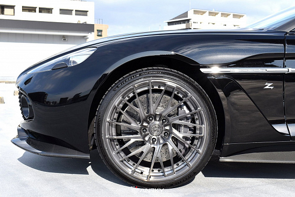 Фото дисков Anrky RS3.2 Глянцевый темный лак на Aston Martin Zagato