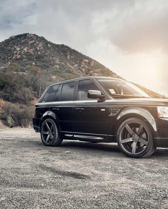 Фото дисков CV3 Сатиновый графит на Range Rover Sport I