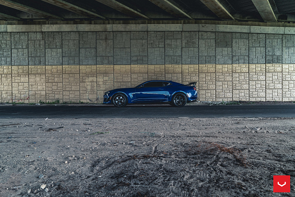 Фото дисков Vossen HF-5 Черный глянец на Chevrolet Camaro VI