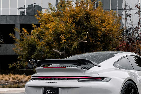 Фото дисков Brixton Forged R11-RS Черный глянец на Porsche 911 VIII