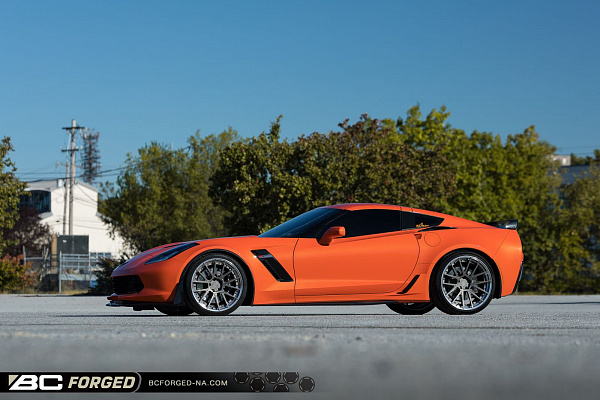 Фото дисков BC Forged HCA383 Сатиновый графит на Chevrolet Corvette C7