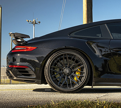 Фото дисков Strasse Wheels SV10M-RS Deep Concave FS на Porsche 911 VII