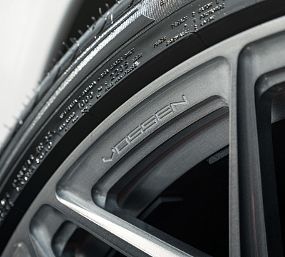 Фото дисков Vossen S17-01 на Land Rover Range Rover IV
