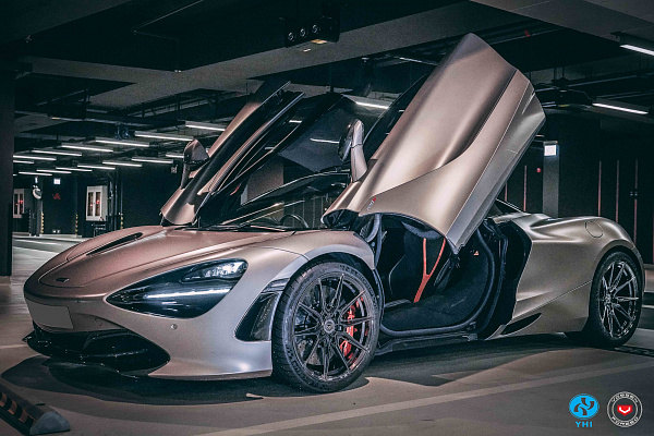 Фото дисков Vossen EVO-2R Черный глянец на McLaren 720S