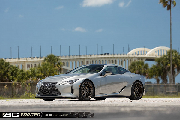 Фото дисков BC Forged HCA162 Сатиновая бронза на Lexus LC 500