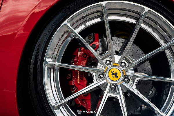 Фото дисков Anrky AN28 Полированный лак на Ferrari 812