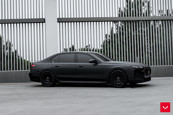 Фото дисков Vossen HF-9 Черный глянец на BMW 7 (G70)