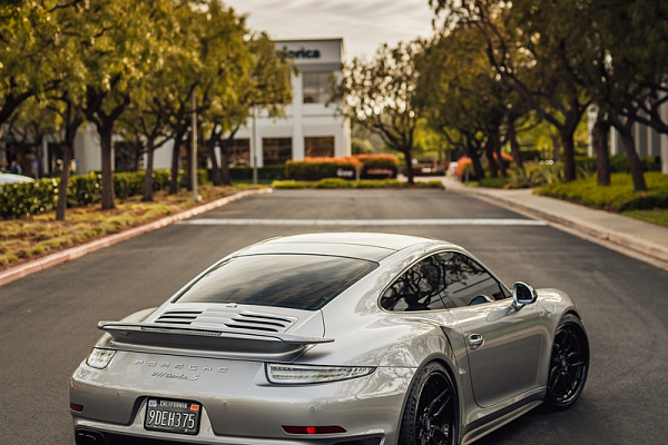 Фото дисков Strasse Wheels SV4 Deep Concave FS Другой цвет на Porsche 911 VII