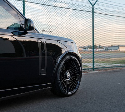 Фото дисков HRE L109M на Land Rover Range Rover V
