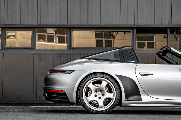 Фото дисков Kahn Cup 1 Remastered Серебро на Porsche 911 VIII