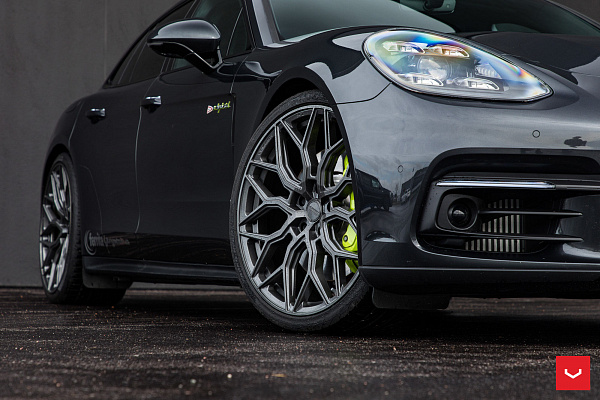 Фото дисков Vossen HF-2 Сатиновый графит на Porsche Panamera II