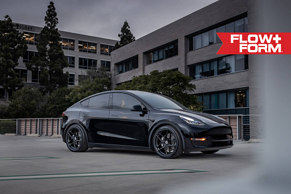 Фото дисков HRE FF11 Черный сатин на Tesla Model Y