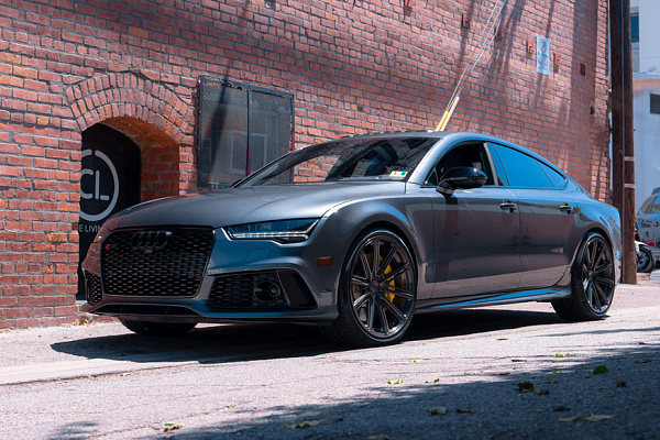 Фото дисков CEC C882 Глянцевый темный лак на Audi A/RS 7 (4G)