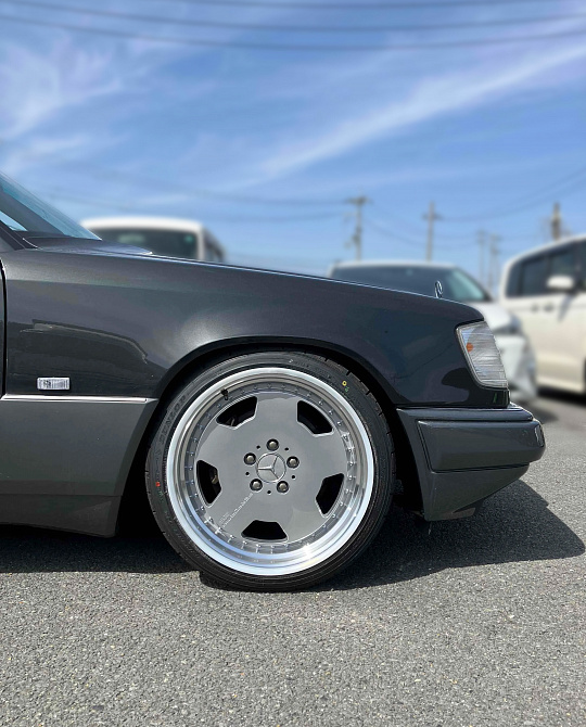 Mercedes-Benz W124