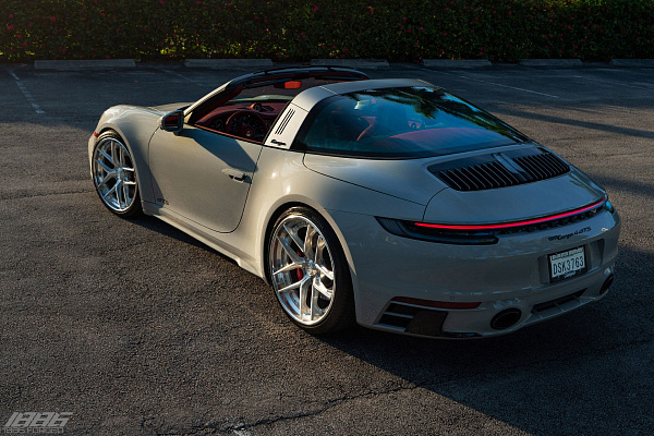 Фото дисков 1886 Wheels S007 Глянцевый лак на Porsche 911 VIII