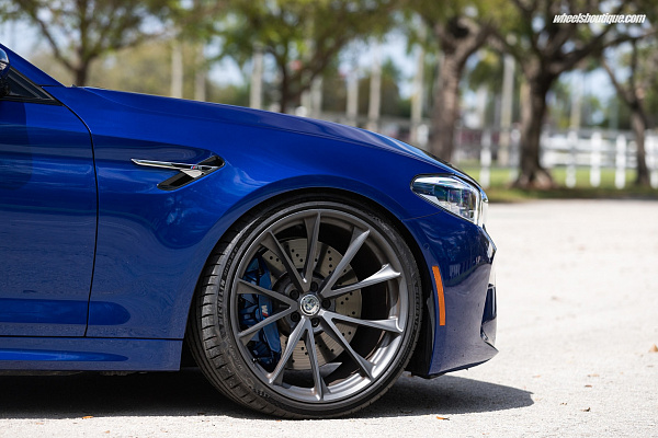 Фото дисков HRE P204 Сатиновый графит на BMW 5/M5 (G30/F90)