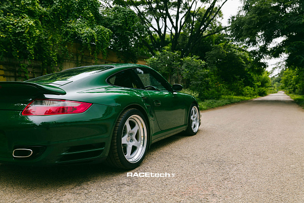 Фото дисков HRE 527 Серебро на Porsche 911 VI