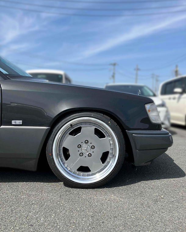 Mercedes-Benz W124