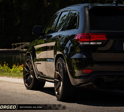 Фото дисков BC Forged RZ21 на Jeep Grand Cherokee IV