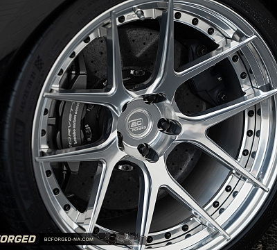 Фото дисков BC Forged HCS02 на Chevrolet Corvette C8