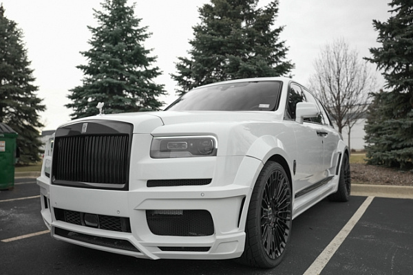 Фото дисков Brixton Forged LX01 Черный глянец на Rolls-Royce Cullinan