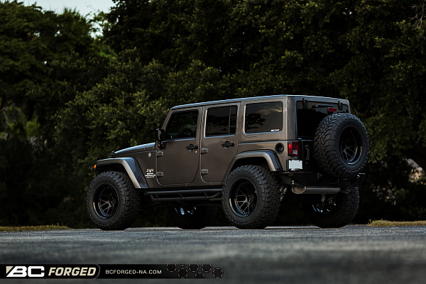 Фото дисков BC Forged LE72 // MLE72 Черный матовый на Jeep Wrangler III (JK)