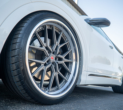 Фото дисков Vossen M-X3 (3-Piece) на Audi Q8