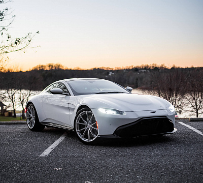 Фото дисков HRE P204 на Aston Martin Vantage 4