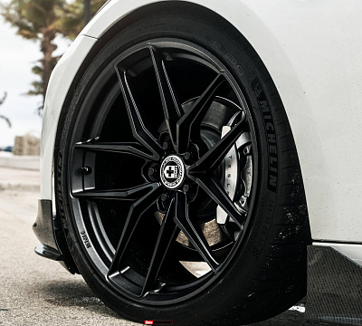 Фото дисков HRE FF21 на Tesla Model 3