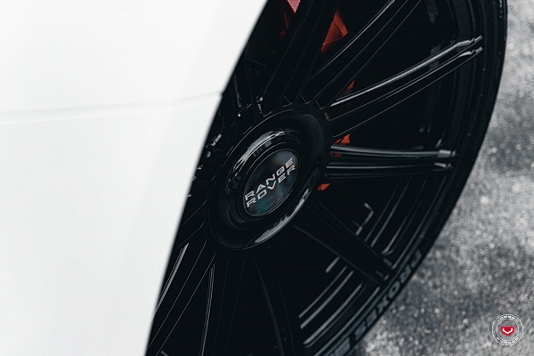 Фото дисков Vossen S17-12 Черный глянец на Land Rover Range Rover V