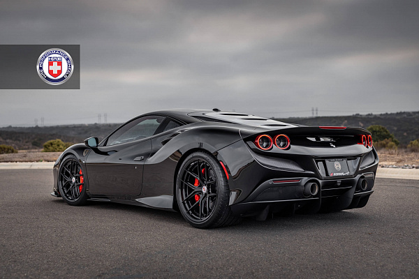 Фото дисков HRE S101SC Черный глянец на Ferrari F8