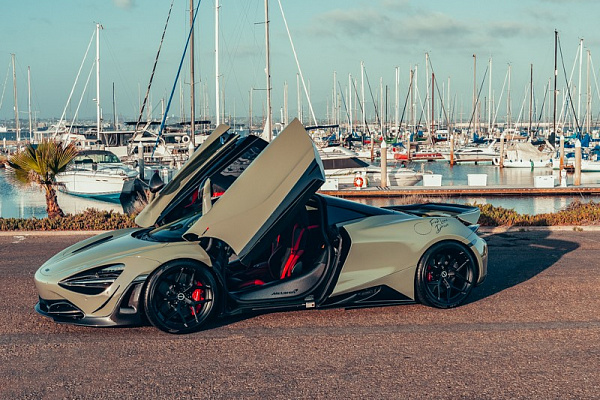 Фото дисков Brixton Forged PF7 Черный сатин на McLaren 720S