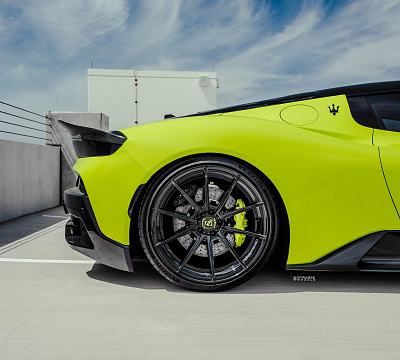 Фото дисков Strasse Wheels SV10 Deep Concave Duoblock на Maserati MC20