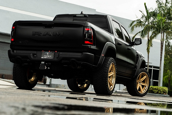 Фото дисков Anrky AN36-S Сатиновое золото на Ram 1500 V