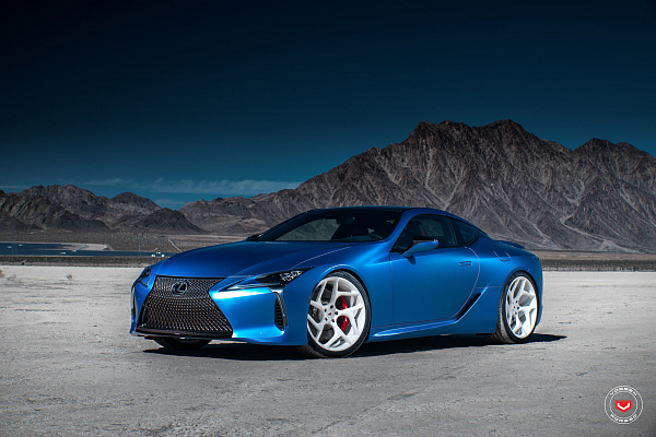 Фото дисков Vossen CG-205T Белый глянец на Lexus LC 500