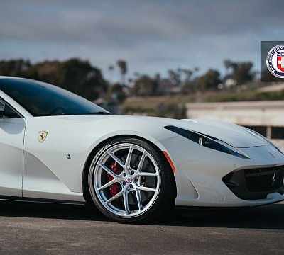 Фото дисков HRE P101SC на Ferrari 812