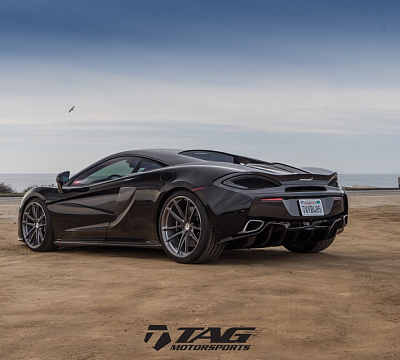 Фото дисков HRE P104 на McLaren 570S