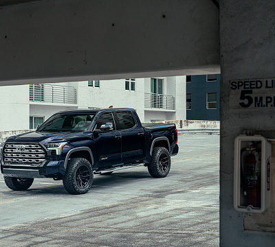 Фото дисков Vossen HF6-4 на Toyota Tundra III