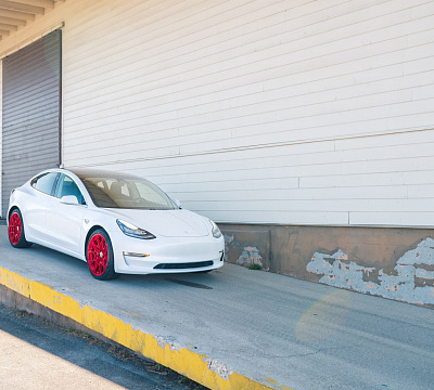 Фото дисков HRE FF10 на Tesla Model 3