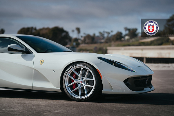 Ferrari 812Superfast