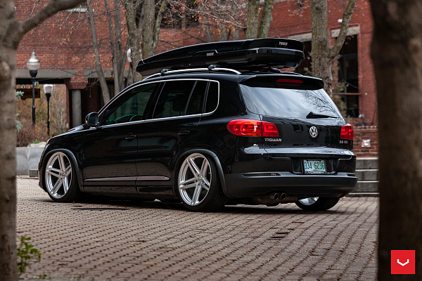 Фото дисков Vossen VFS-5 Серебро на Volkswagen Tiguan I