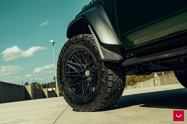 Фото дисков Vossen HF6-5 Черный сатин на Ford Bronco