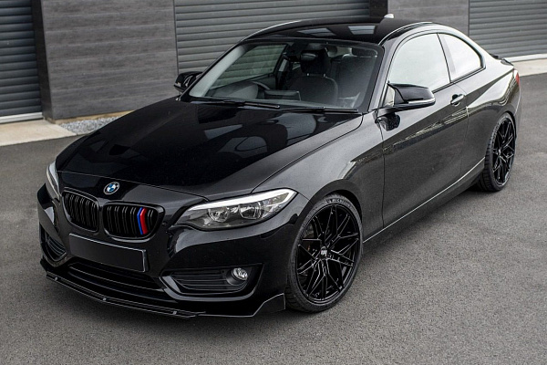 Фото дисков Bola FLV Черный глянец на BMW 2/M2 (F22/F87)