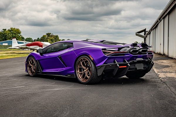 Фото дисков Anrky S3-X0 Глянцевая бронза на Lamborghini Revuelto
