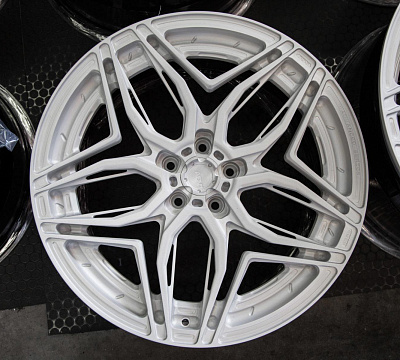 ADV.1 ADV005F M.V2 Advanced Series