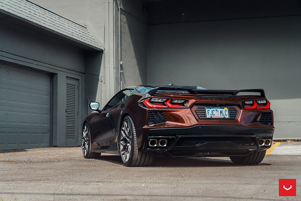 Фото дисков Vossen HF-2 Сатиновый графит на Chevrolet Corvette C8