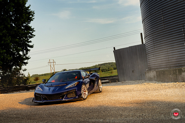 Фото дисков Vossen GEN-03 Глянцевый лак на Chevrolet Corvette C8