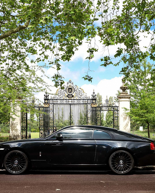 Фото дисков S17-13 Черный глянец на Rolls-Royce Wraith