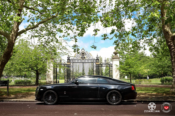 Фото дисков Vossen S17-13 Черный глянец на Rolls-Royce Wraith