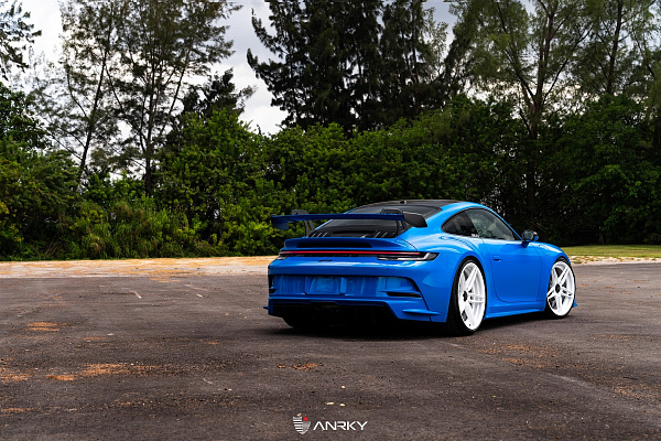Фото дисков Anrky AN27 Белый глянец на Porsche 911 VIII